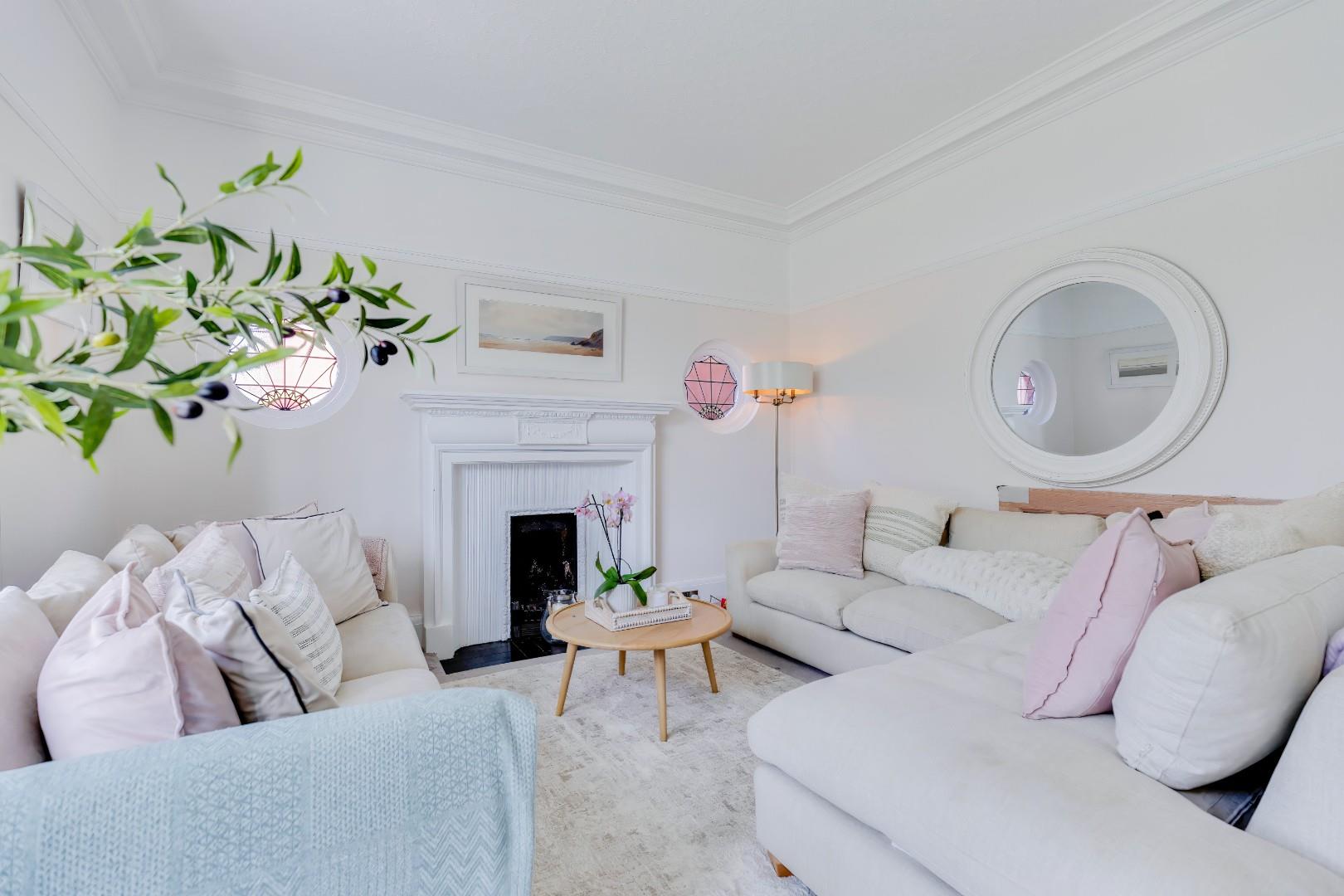 18 Queen Anne Square, Cardiff, CF10 3ED